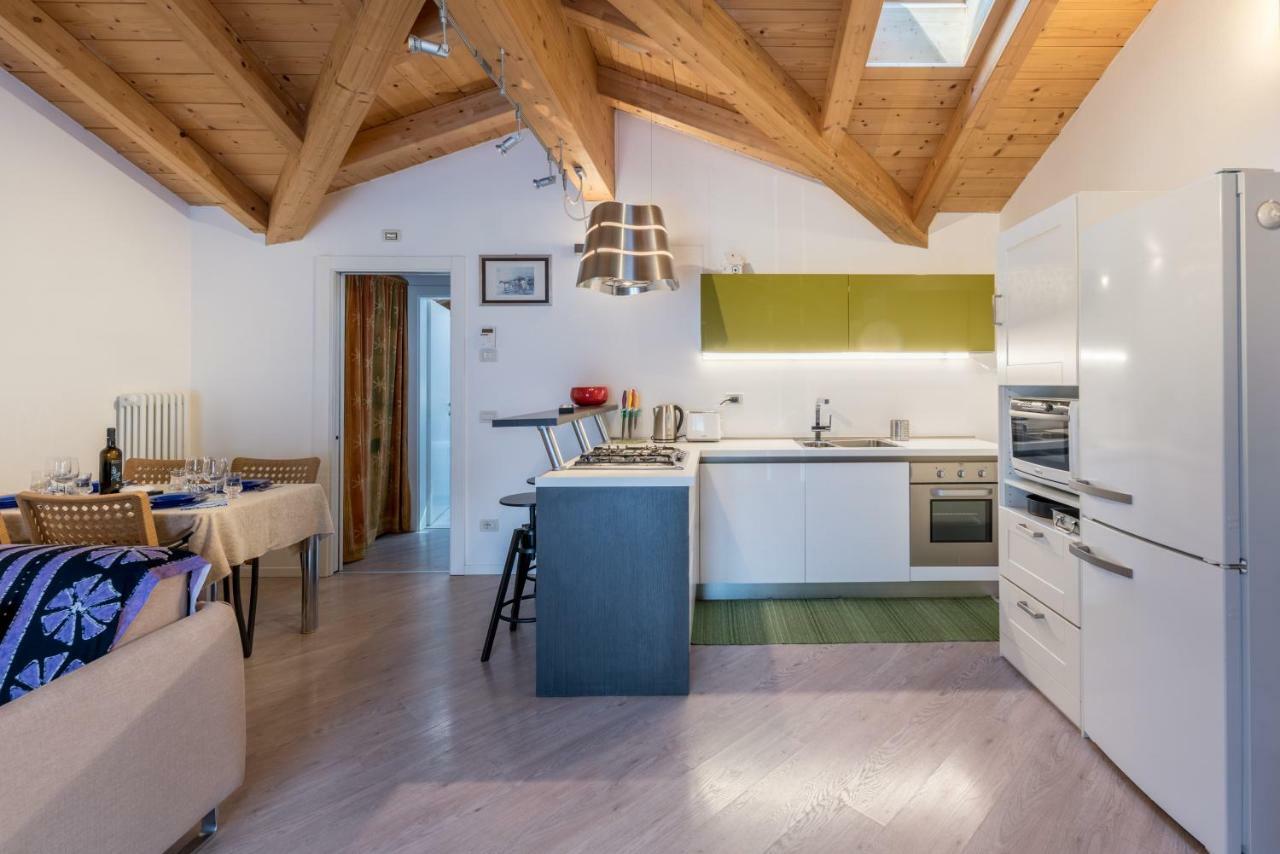 Apartmán Mansarda Di Alex E Nataly Calceranica al Lago Exteriér fotografie