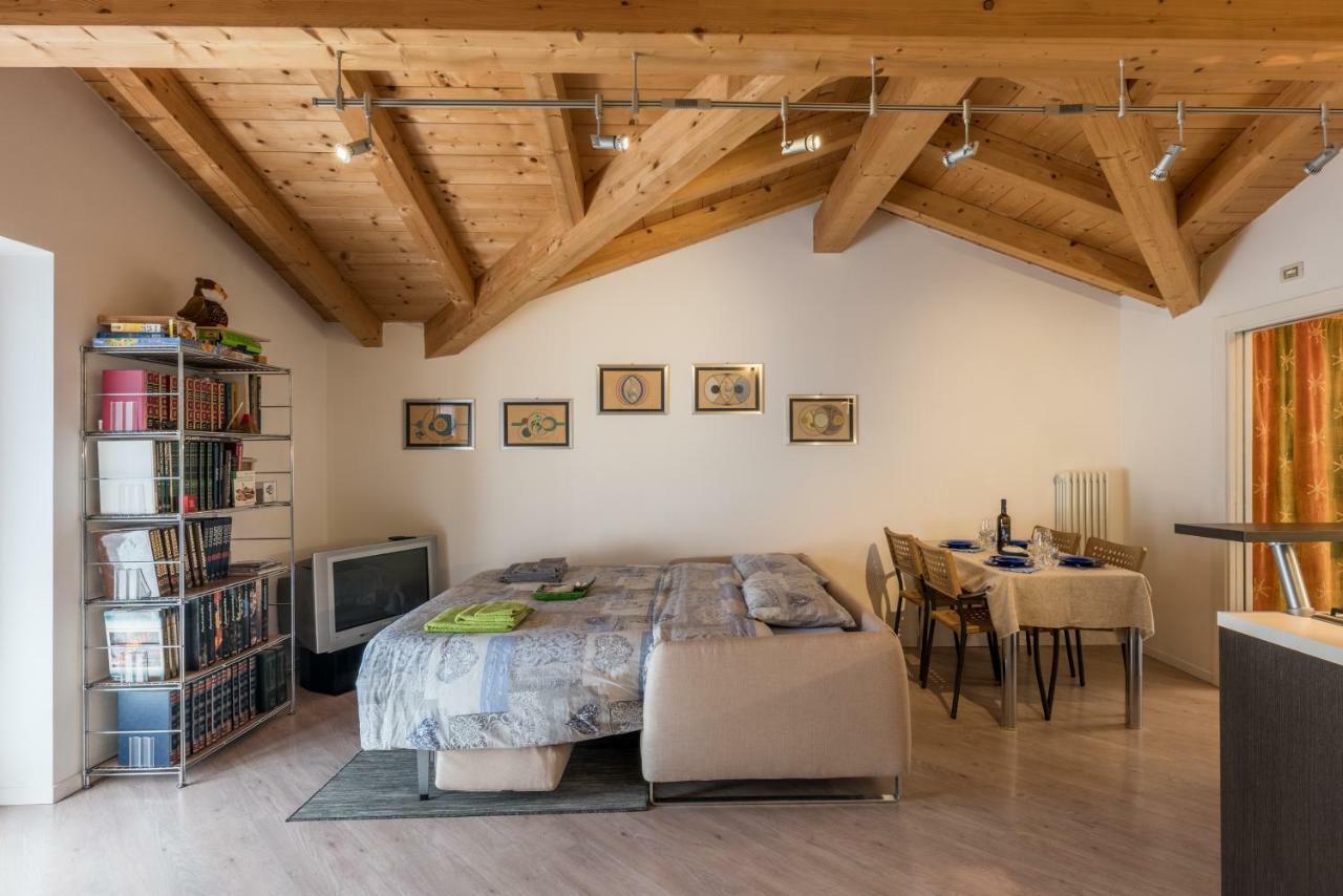 Apartmán Mansarda Di Alex E Nataly Calceranica al Lago Exteriér fotografie